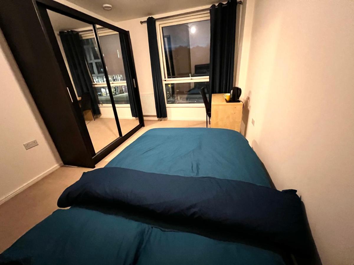 Ensuit Double Room In London, Colindale Edgware Exterior photo